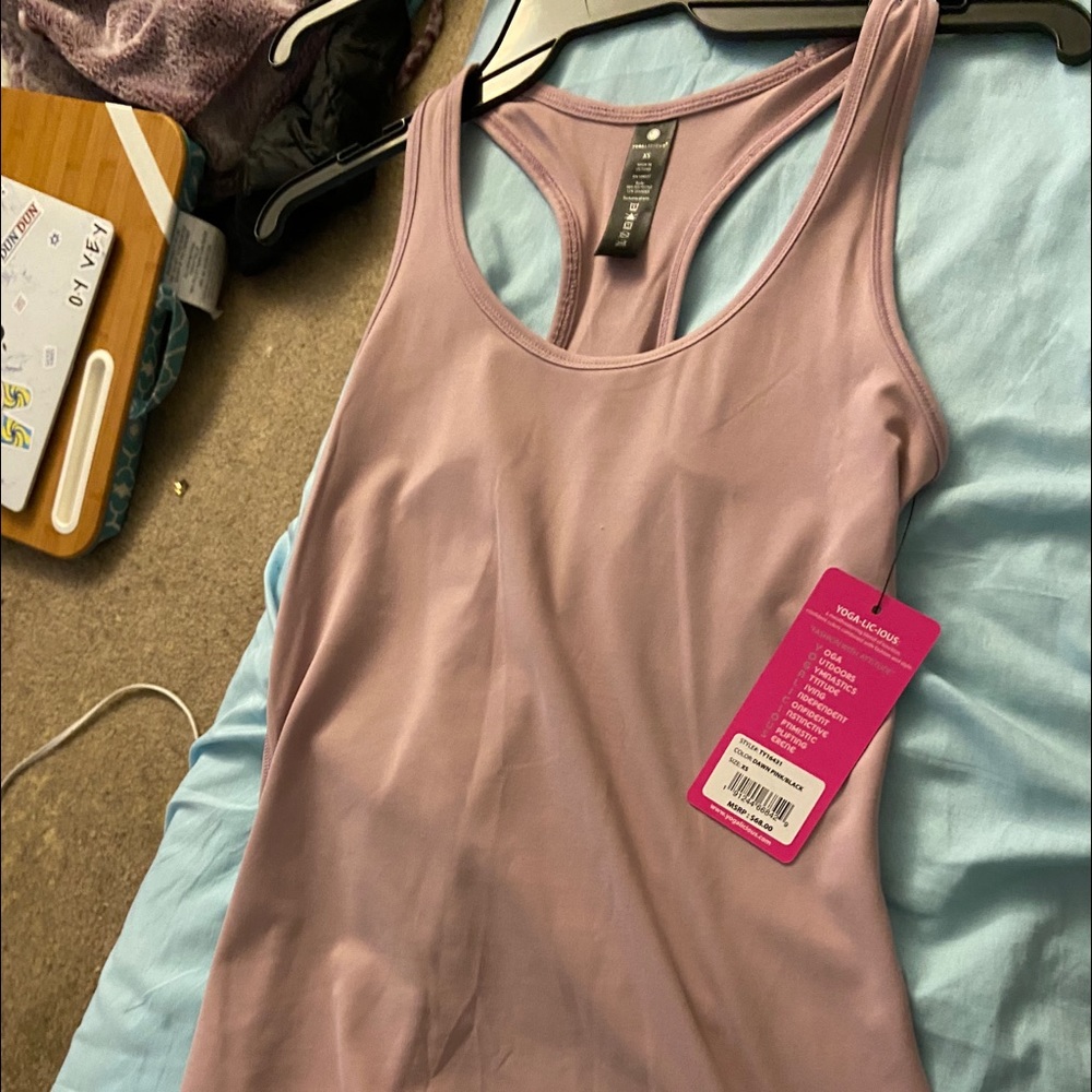 Women’s razor back tank top